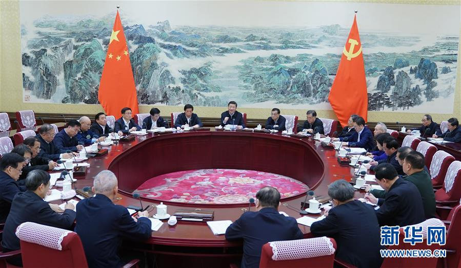 12月25日至26日，中共中央政治局召開民主生活會，中共中央總書記習近平主持會議并發表重要講話。圖片來自：新華社