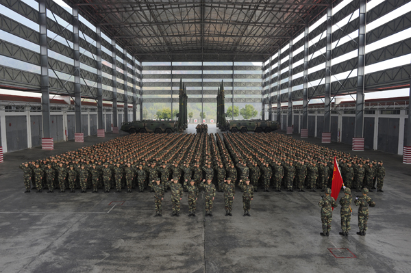 【黨的十九大精神進軍營】風雨礪劍！火箭兵枕戈待旦只為導彈騰飛