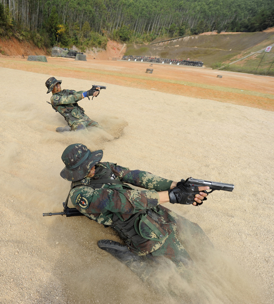 【黨的十九大精神進軍營】風雨礪劍！火箭兵枕戈待旦只為導彈騰飛