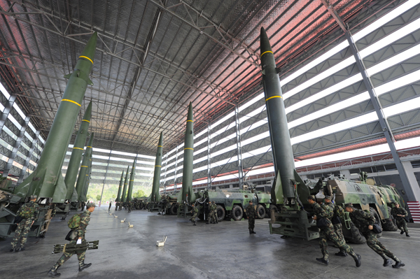 【黨的十九大精神進軍營】風雨礪劍！火箭兵枕戈待旦只為導彈騰飛