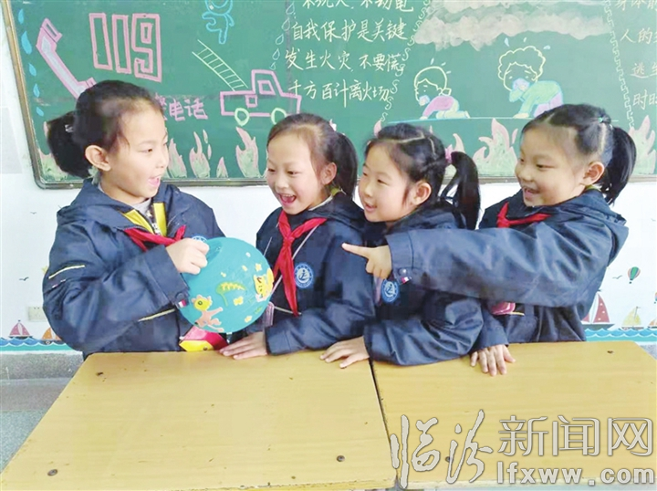 臨汾:語文拓展課 激發(fā)孩子學(xué)習(xí)興趣