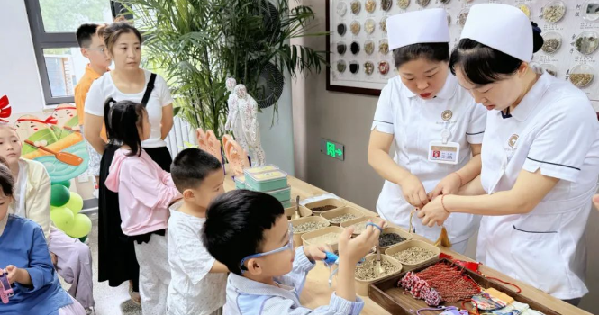 制香囊、識草藥…市中醫(yī)醫(yī)院“端午市集”人氣爆棚！