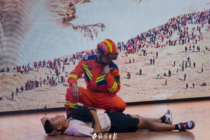 聽！點(diǎn)亮文明臨汾的暖心故事→